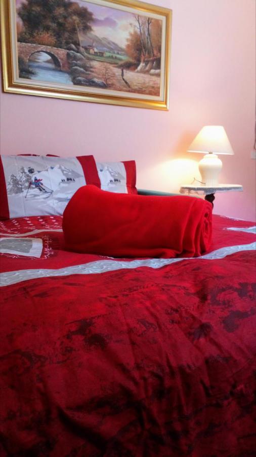 Giomein Sporting Red House Брей-Червінія Екстер'єр фото